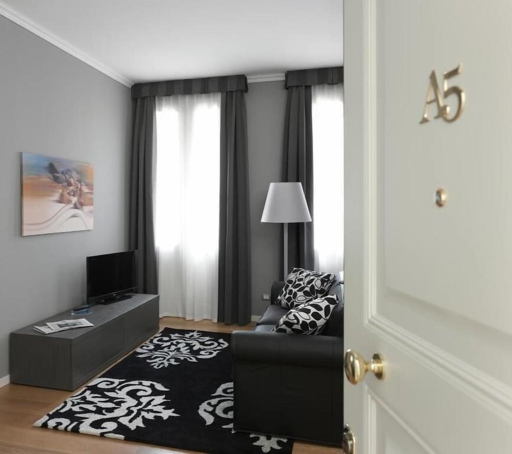 Palace Suite Trieste Exterior foto